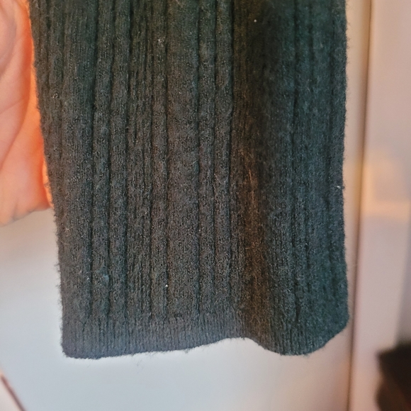 Hunter Green House of Harlow Cropped Sweater Soft - Picture 3 of 6